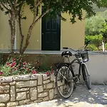 Casa de hóspedes Solive Himare