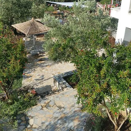 Solive Gasthof Himarë