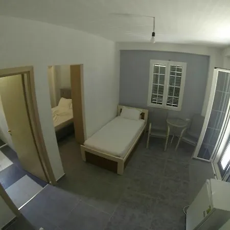 Solive Gasthof Himarë