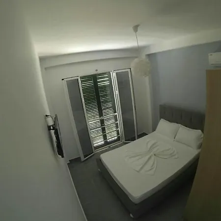 Solive Gasthof Himarë